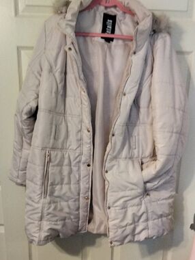 Light Beige Quilted Women's Puffer Coat with Faux Fur Hood